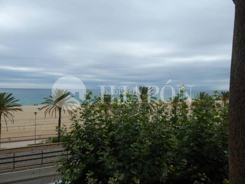 Foto c3d1f941-9699-479c-b4a6-ea11199d39a1. House with heating in Ocata Masnou (El)