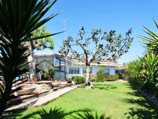 Casa a Can Sans. Bonita casa en 1 planta a 5 minutos de la playa