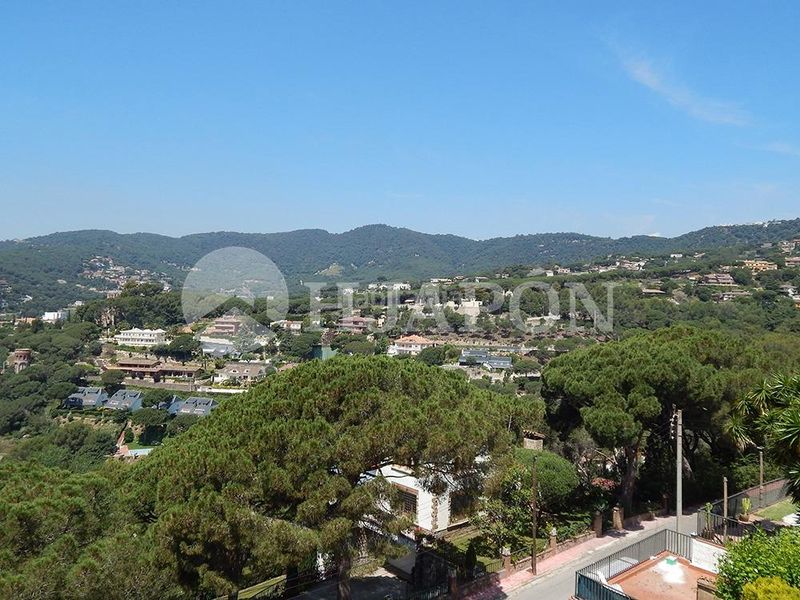 Foto b4ebfee7-4a89-481e-8ba6-06d04cc08212. Terreny residencial a Cabrils