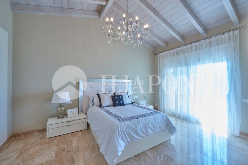Foto a73e0410-cd32-4db7-ae09-2edbae961e58. Casa amb calefacció aparcament piscina a Bell-Aire Sant Andreu de Llavaneres