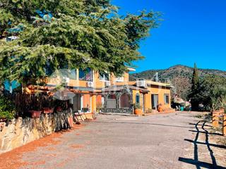 Haus in Alella. Impresionante finca rodeada de naturaleza en alella con maravill
