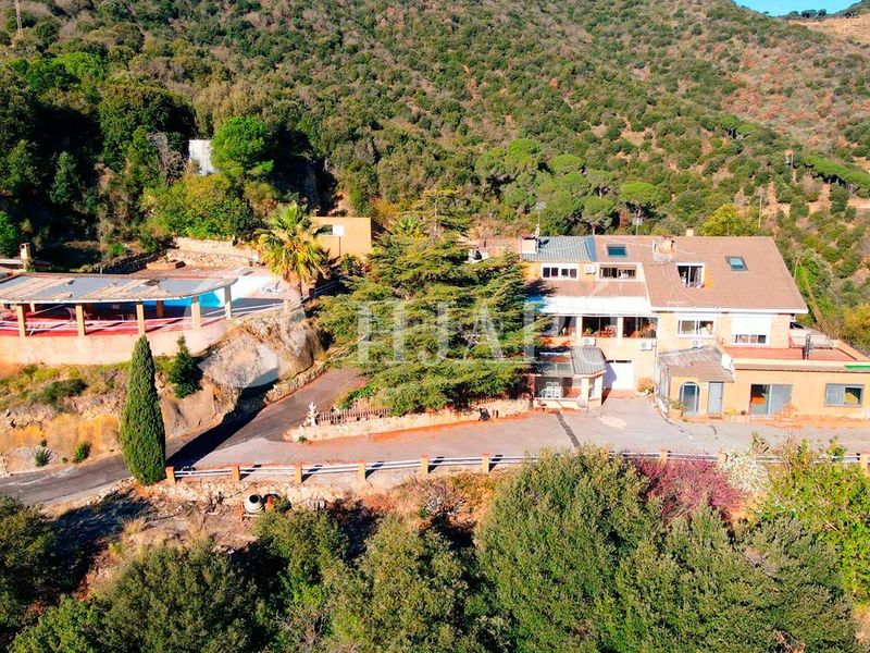 Foto 57b205d0-a625-404d-832e-c9f834e71a96. Casa amb calefacció aparcament piscina a Alella