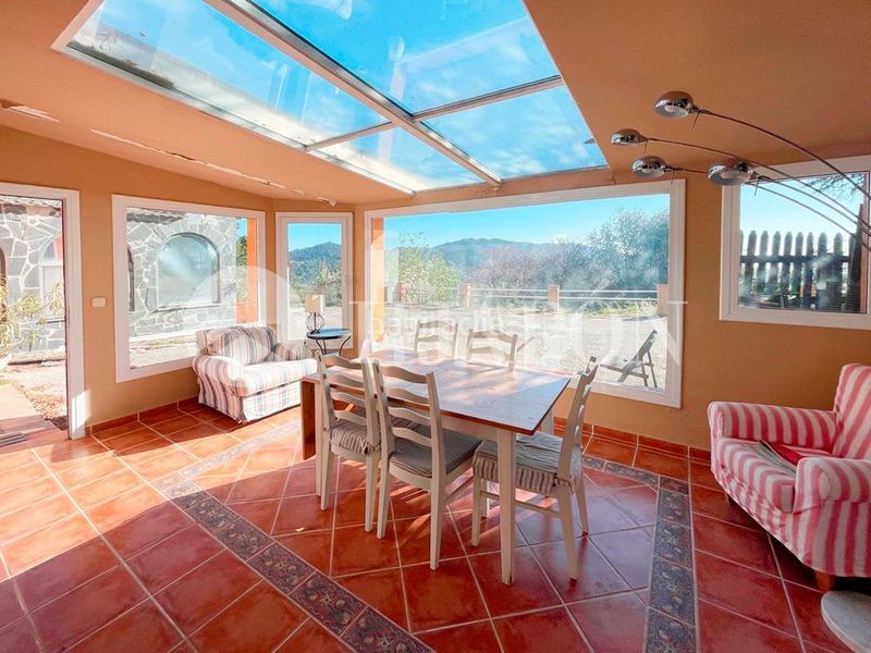 Foto a4ba20fe-2b15-4070-89f5-d15f7cac1123. Casa amb calefacció aparcament piscina a Alella