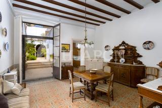 Casa a Ocata. Magnífica propiedad modernista junto a la playa