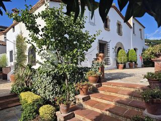 Bauernhof in Cabrera de Mar. Un tesoro escondido en pleno centro de cabrera de mar