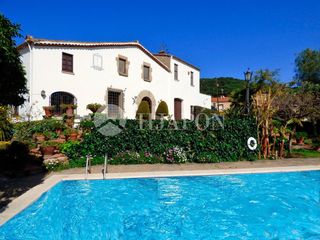 Masia a Cabrera de Mar