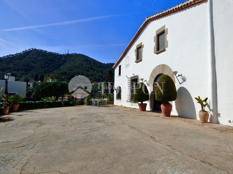 Foto cf01d483-8fc2-4505-b29b-a10422463cd8. Masia amb calefacció aparcament piscina a Cabrera de Mar