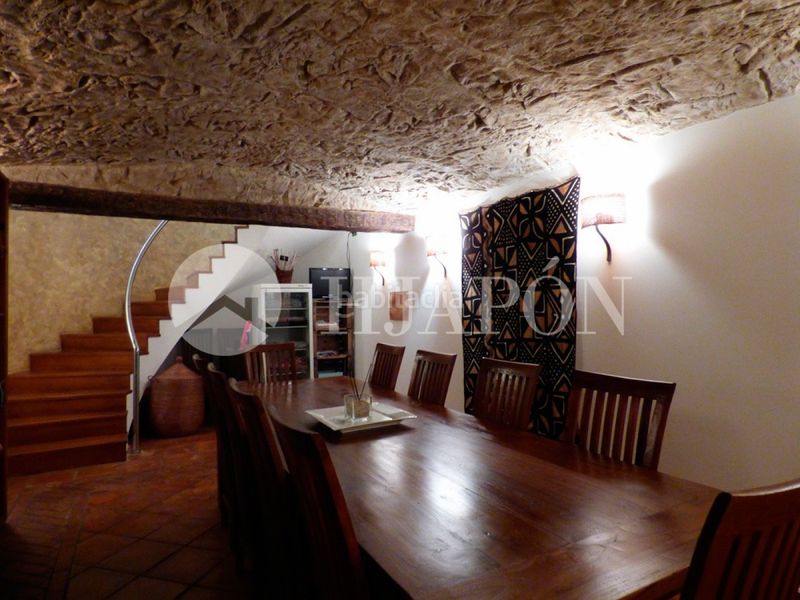 Foto 8ff6a35a-4306-4edc-8160-b47edb028f6e. Casa amb calefacció aparcament a Teià