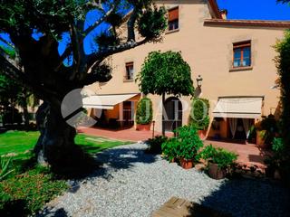 Maison à Teià. Exclusiva propiedad con encanto y diseño contemporáneo