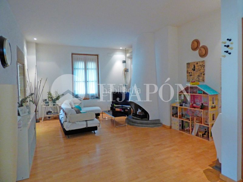 Foto d9fb24e2-1e3c-49ae-923a-4d4e49d7b9f8. Casa amb calefacció aparcament a Teià