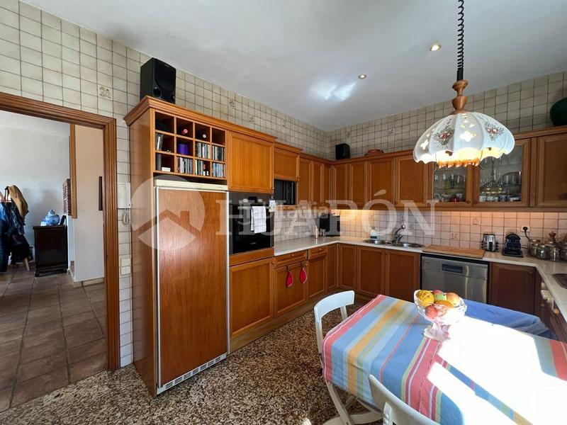 Foto 24df950d-3e35-44ec-9436-96aaac7b9860. Haus mit heizung parking pool in Teià