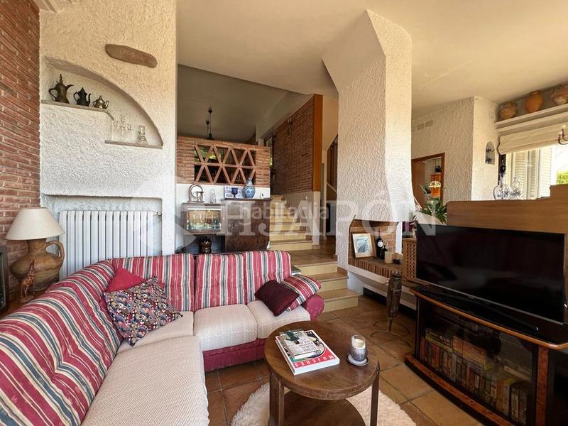 Foto bda1f325-686f-4a7e-8ea9-58e92d311019. Haus mit heizung parking pool in Teià