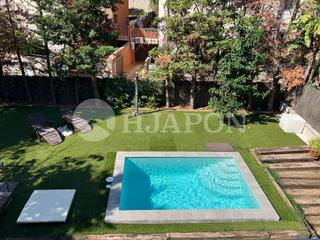 Casa a Alella. Maravillosa casa junto al mar en alella