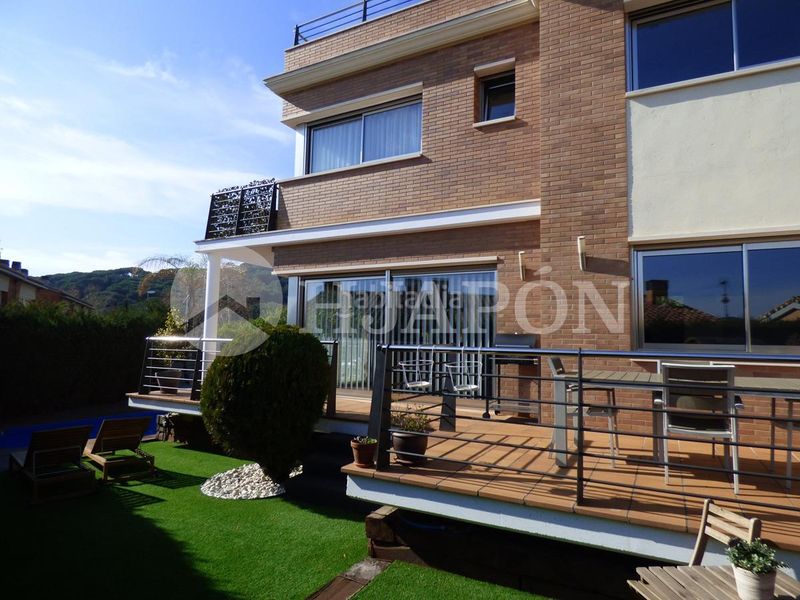 Foto 81908d21-6132-48a8-94fb-779e597d53db. Towny house with heating parking pool in Vilassar de Dalt