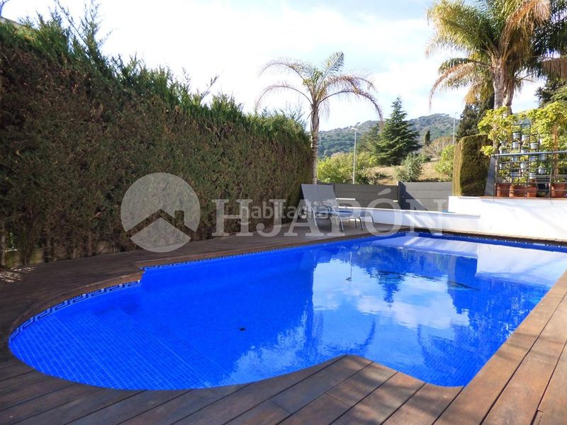 Foto ff7e1f36-d8bb-4f96-a4bc-4281f69659ea. Towny house with heating parking pool in Vilassar de Dalt