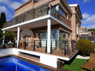 Doppelhaus in Vilassar de Dalt. Exclusiva casa en vilassar de dalt con vistas al mar y montaña y