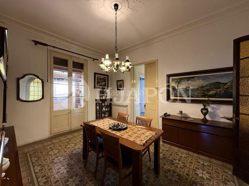 Foto 26b21863-d100-47c7-b3ae-45d59f718a93. Haus mit heizung parking in Teià