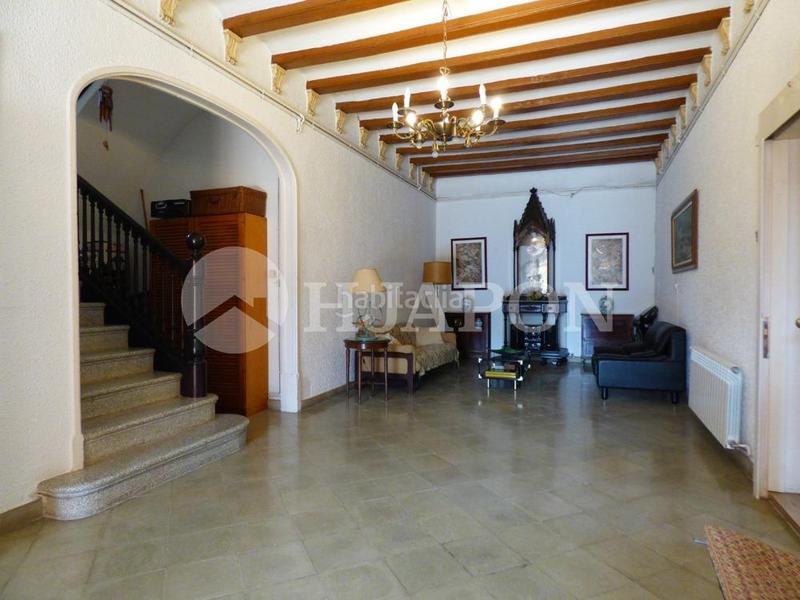 Foto ecbfbdb8-3b9c-4879-8b18-7c9b3ac831c7. Haus mit heizung parking in Teià