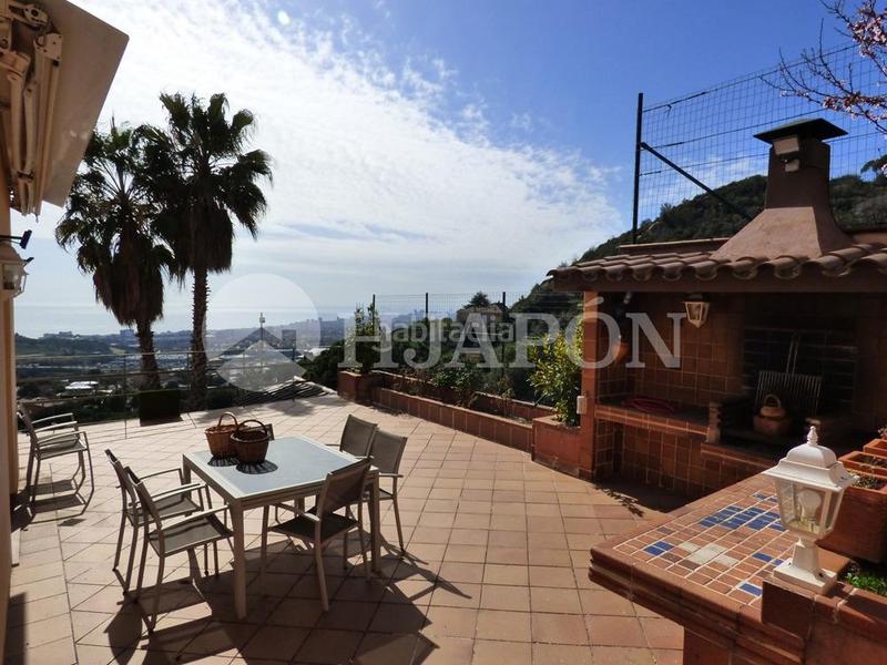 Foto 3576cca0-c89e-4d97-b36b-891bb633fe9b. Casa vistas panorámicas al mar y barcelona en Mas Ram Badalona