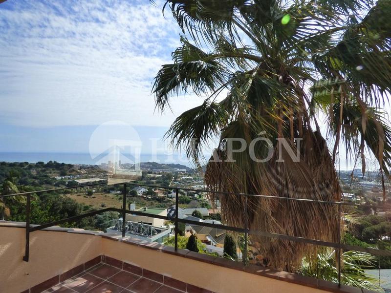 Foto 368ba0c8-d33f-4f5b-9293-475f510934c1. Casa vistas panorámicas al mar y barcelona en Mas Ram Badalona