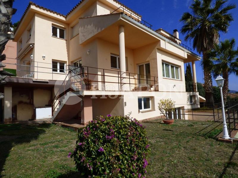 Foto 51e520ad-82c6-4652-ab48-224e2844d0d4. Casa vistas panorámicas al mar y barcelona en Mas Ram Badalona