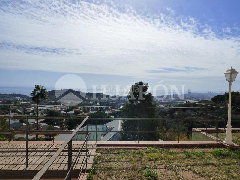 Foto 843cdcbd-6209-4730-870b-4b89be8760ea. Casa vistas panorámicas al mar y barcelona en Mas Ram Badalona