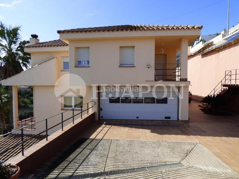 Foto 8705d7b7-96cf-4c65-b2f2-a3d754880137. Casa vistas panorámicas al mar y barcelona en Mas Ram Badalona