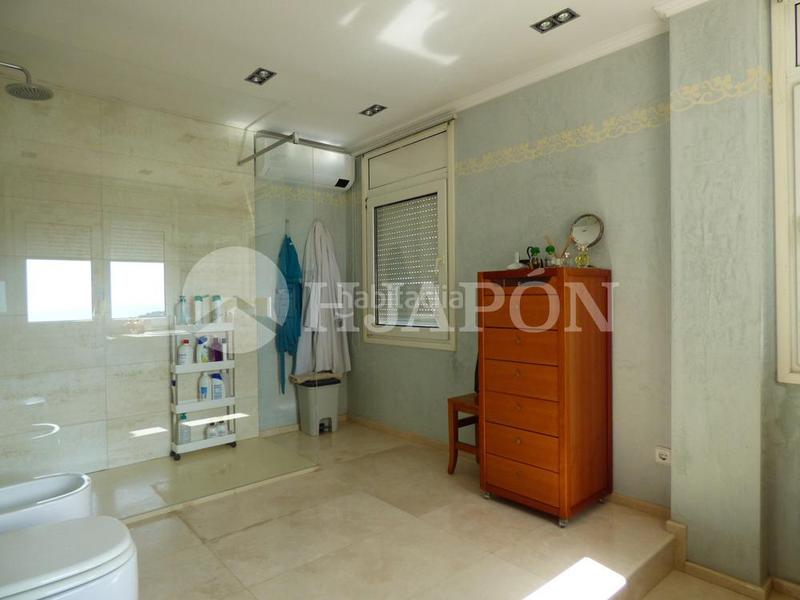 Foto cfcae429-dc4c-47c1-8d02-000aa499f26e. Casa vistas panorámicas al mar y barcelona en Mas Ram Badalona