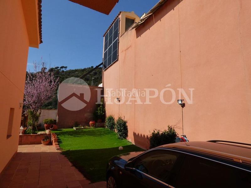 Foto d3a3d7cd-843d-4119-959a-87ff6a09abcd. Casa vistas panorámicas al mar y barcelona en Mas Ram Badalona