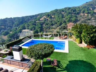 Casa a Alella. Entorno idílico y unas vistas privilegiadas al mar
