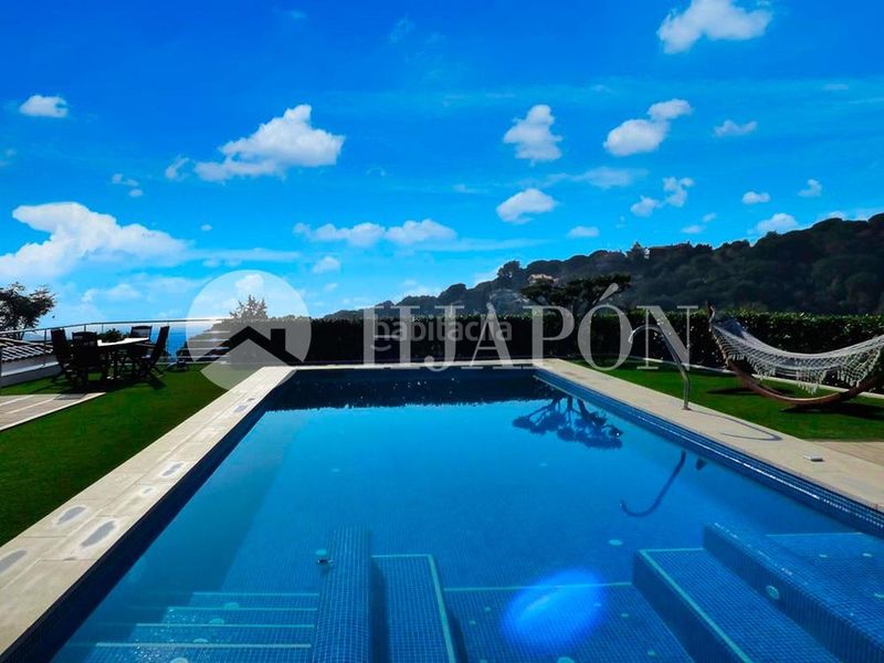 Foto 7068cda8-a222-4765-8040-528a3ad4f104. Casa amb calefacció aparcament piscina a Alella