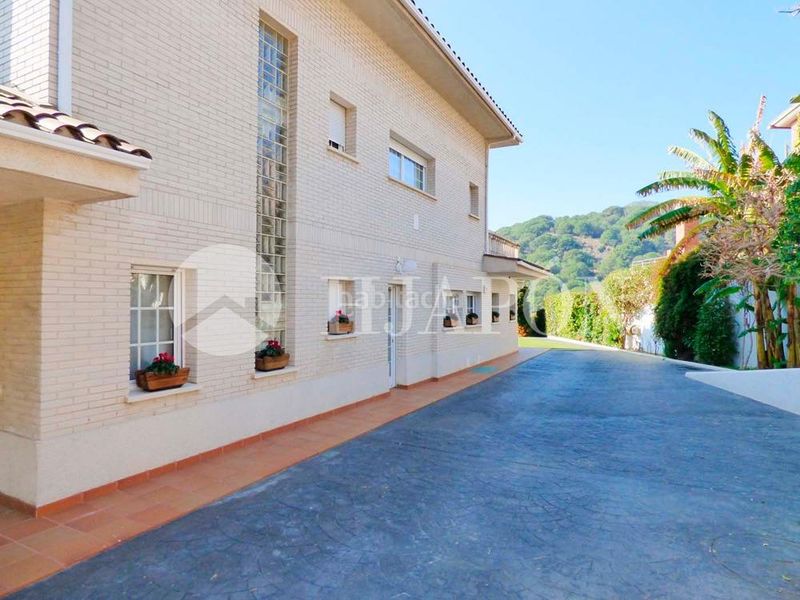 Foto 81729472-b06d-49e6-b780-79e4d7ce9b16. Casa amb calefacció aparcament piscina a Alella