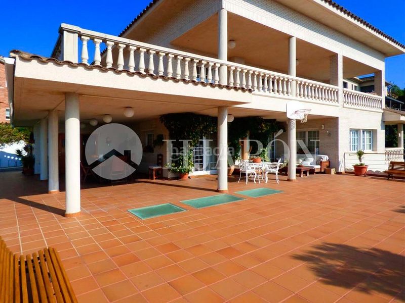 Foto d9ad7027-bcf6-4cea-b3f7-063678779c06. Casa amb calefacció aparcament piscina a Alella
