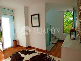 Casa aparellada a Vallromanes. Exclusiva casa con jardín y piscina junto al golf de vallromanes