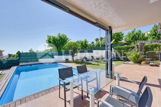 Haus in Alella. Diseño, privacidad y vistas en el corazón del maresme