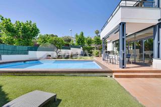 Haus in Alella. Casa con vistas al mar en alella, a pocos minutos de barcelona