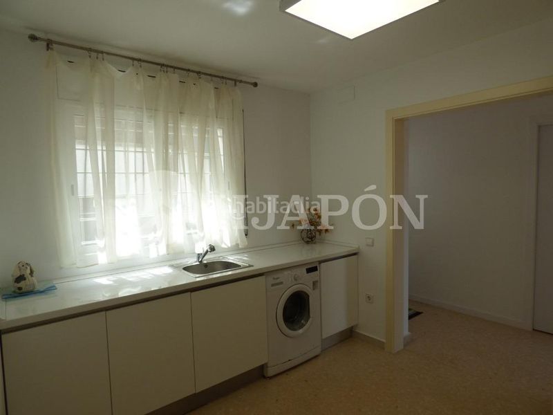 Foto 1a732a40-a1ae-46d4-af6c-8445e1660659. Casa amb aparcament piscina a Alella