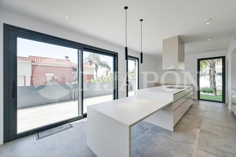 Foto 325a1ef0-ee9f-43ff-b54c-bb5e94e5e77f. Casa amb calefacció aparcament piscina a Teià
