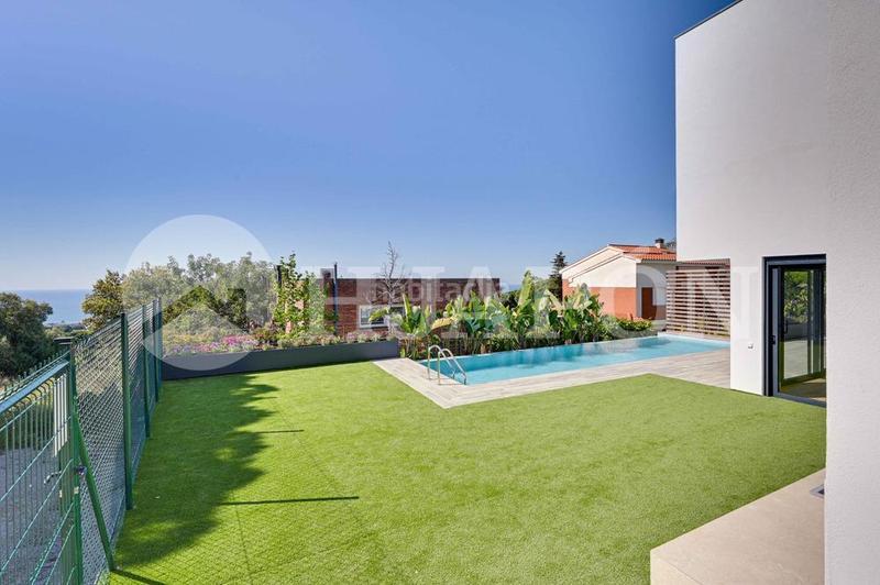 Foto 5609ce5c-44d5-4a77-871a-07d72c10c5c8. Casa amb calefacció aparcament piscina a Teià