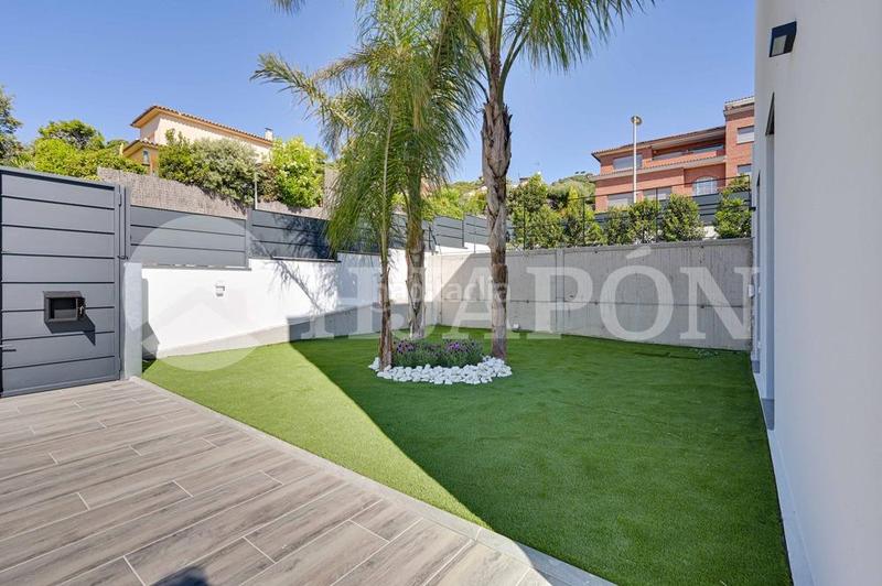Foto f8deb401-4e3e-433b-ae6a-24b1737bdd25. Casa amb calefacció aparcament piscina a Teià