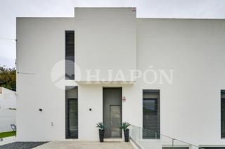 Maison à Alella. Propiedad de estilo mediterráneo  lista para entrar a vivir en a