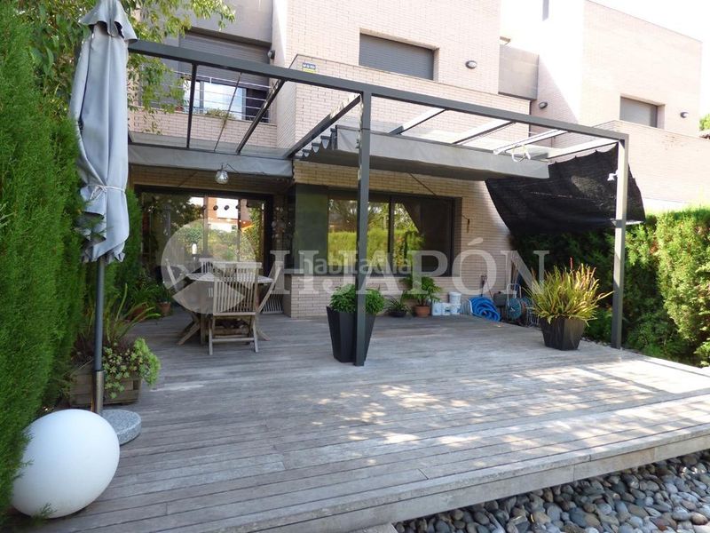 Foto 4d657ef7-c3f3-4bd7-9f1e-eded1f4ea296. Reihenhaus mit heizung parking pool in Sector Est Premià de Mar