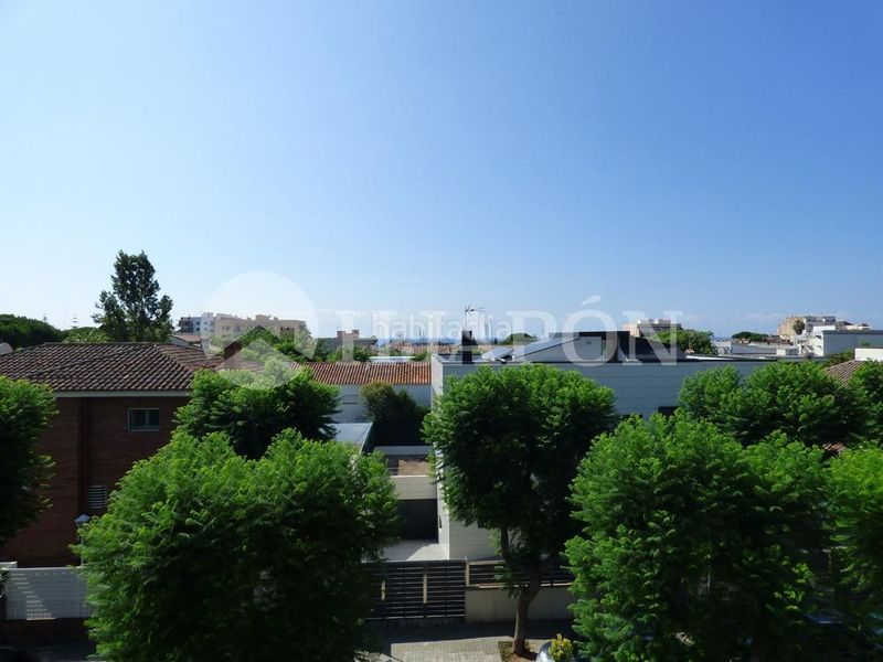 Foto a919e16e-1aa0-436a-b8e5-66febd3f6224. Reihenhaus mit heizung parking pool in Sector Est Premià de Mar