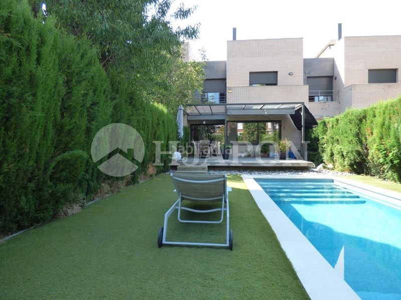 Foto ed099b3c-c5a1-47fd-ac53-0c60eea9c990. Reihenhaus mit heizung parking pool in Sector Est Premià de Mar