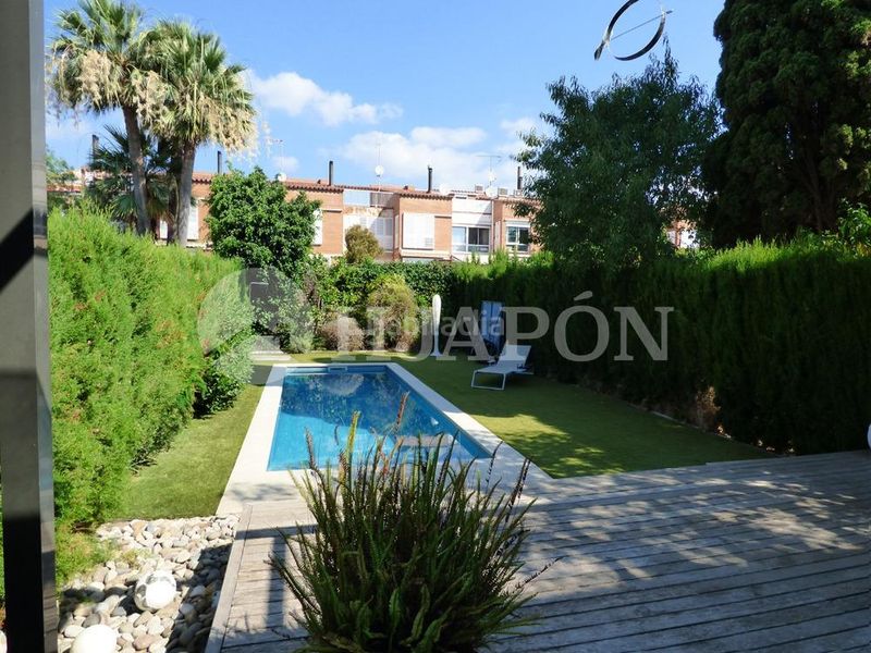 Foto f9c5a0e9-28b5-425e-8805-ad273af7b275. Reihenhaus mit heizung parking pool in Sector Est Premià de Mar