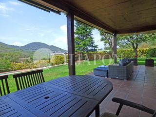 Casa a Vallromanes. Casa con jardin y piscina rodeada de naturaleza muy cerca de bar