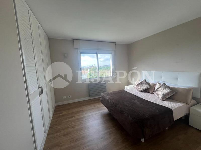 Foto 02635f66-6fbe-4c2d-ade8-5d1ba649f5ef. Casa amb calefacció aparcament piscina a Alella