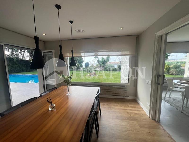 Foto 2156d8b7-38c5-4a36-ad15-54c4c8090b96. Casa amb calefacció aparcament piscina a Alella