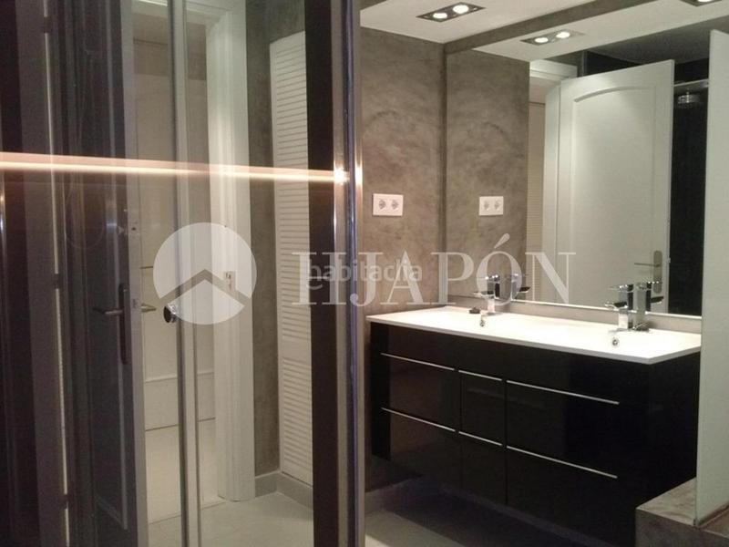 Foto 3b972fec-783f-4dff-a97e-59e1f4e19a0d. Casa amb calefacció aparcament piscina a Alella