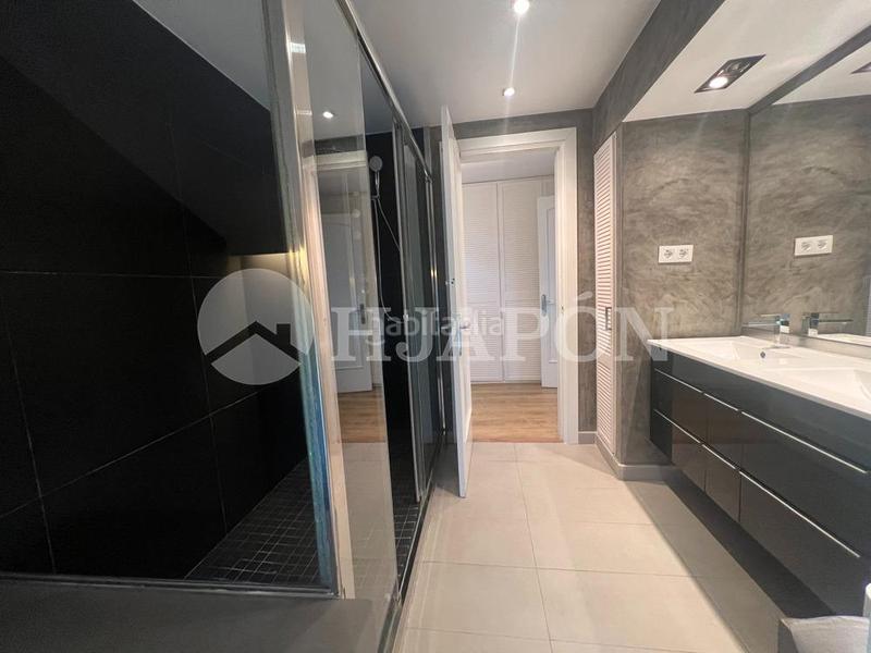 Foto 49adf3b0-701c-4dcc-9a34-832e7403fec7. Casa amb calefacció aparcament piscina a Alella